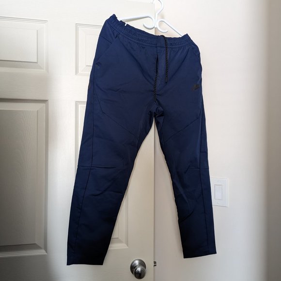 Nike Tech Essential Commuter Woven Pants Mens in Navy - Picture 6 of 7